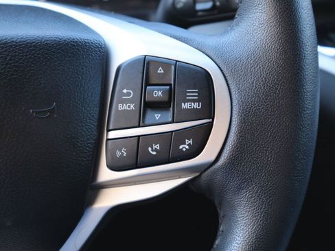 Used 2023 Ford Explorer XLT AWD/4WD image 14