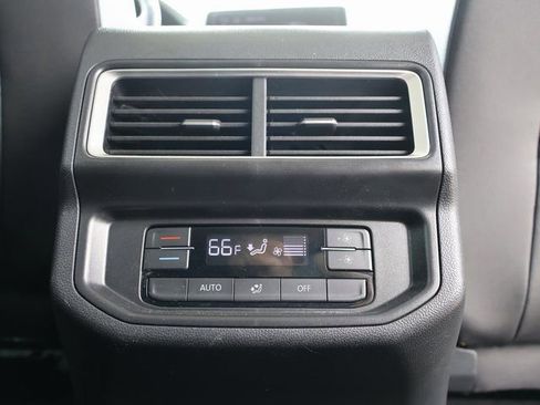 Used 2025 Volkswagen Atlas Peak Edition SE AWD/4WD image 10