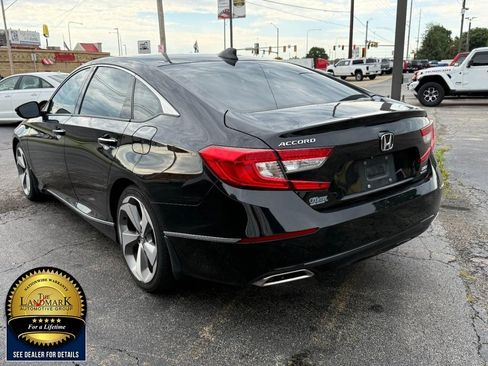 Used 2018 Honda Accord Touring image 7