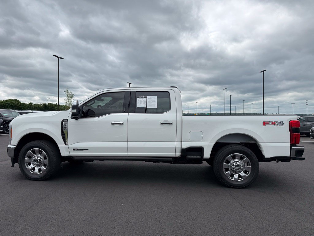 Used 2023 Ford F350 Lariat w/ Lariat Ultimate Package AWD/4WD image 9
