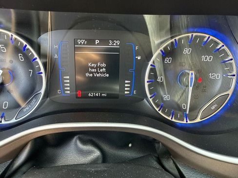 Used 2022 Chrysler Voyager LX FWD image 22