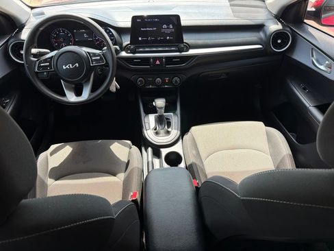 Used 2024 Kia Forte LXS w/ LXS Technology Package FWD image 17