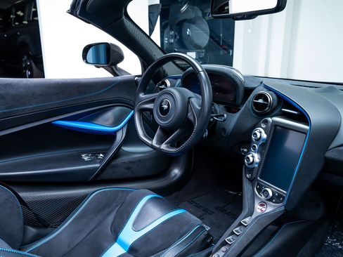 Used 2020 McLaren 720S Performance RWD image 13