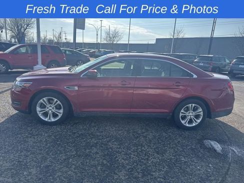 Used 2017 Ford Taurus SEL image 3