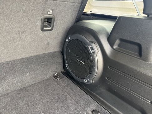 Used 2021 Jeep Wrangler Unlimited Rubicon 4xe w/ Steel Bumper Group image 8