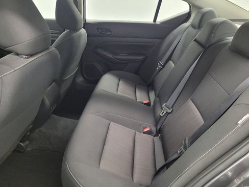 Used 2025 Nissan Altima 2.5 SV FWD image 18