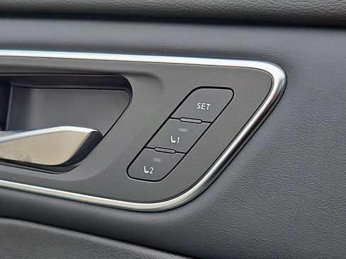 New 2026 Nissan Rogue Platinum image 20