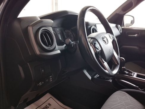 Used 2023 Toyota Tacoma TRD Sport AWD/4WD image 22