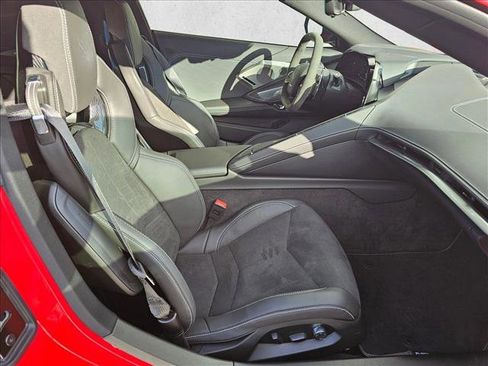 Used 2024 Chevrolet Corvette Stingray Preferred Cpe w/ Z51 Performance Package image 11