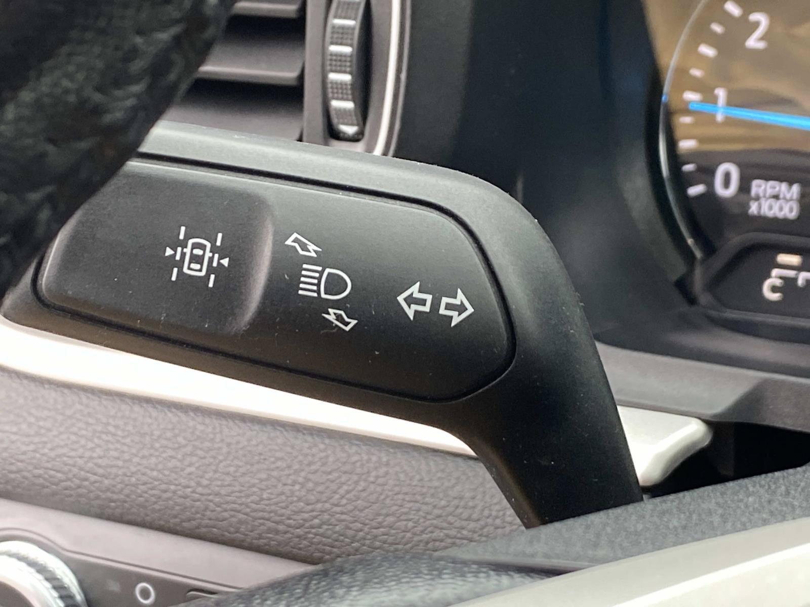 Used 2021 Ford Explorer XLT w/ Equipment Group 202A AWD/4WD image 21