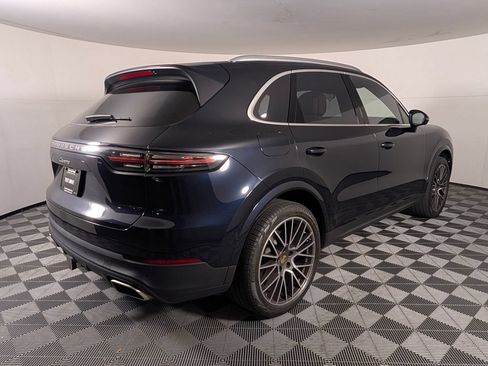 Certified 2023 Porsche Cayenne AWD/4WD image 7