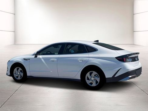 New 2026 Hyundai Sonata SE FWD image 4