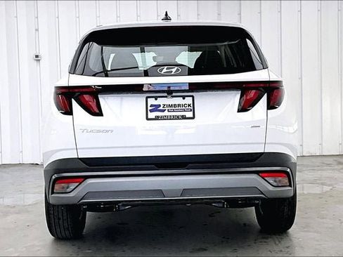 Used 2025 Hyundai Tucson SE AWD/4WD image 4