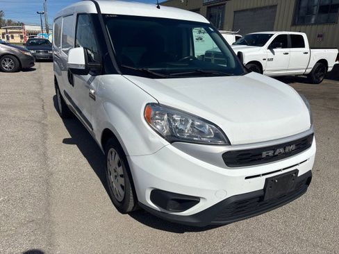 Used 2019 RAM ProMaster City Tradesman SLT image 3