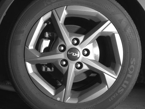 Used 2025 Kia K4 LXS image 12