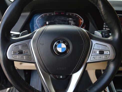 Used 2021 BMW X7 xDrive40i w/ Dynamic Handling Package AWD/4WD image 14
