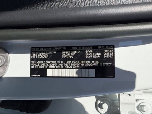 Used 2023 Volvo XC40 B5 Plus AWD/4WD image 22