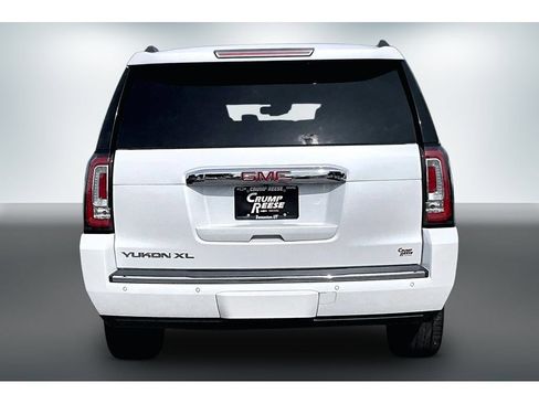 Used 2018 GMC Yukon XL Denali w/ Denali Ultimate Package AWD/4WD image 5