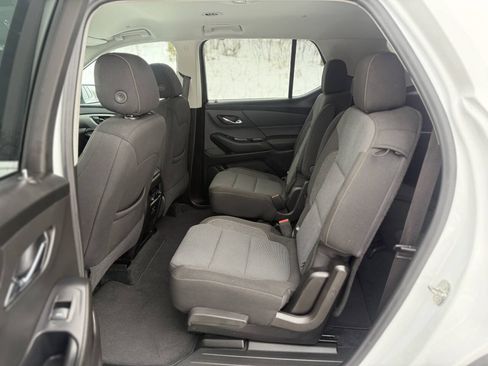 Used 2021 Chevrolet Traverse LT AWD/4WD image 10