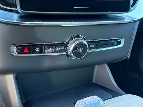 New 2026 Volvo XC90 B6 Plus image 23