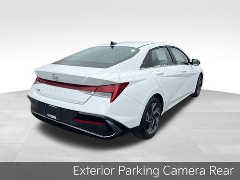 Used 2025 Hyundai Elantra SEL image 7