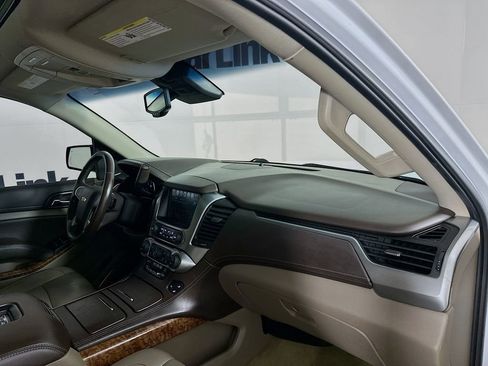 Used 2018 Chevrolet Suburban Premier image 39