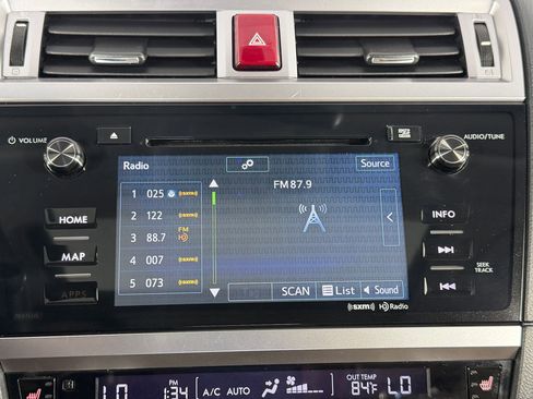 Used 2017 Subaru Outback 2.5i Limited image 25