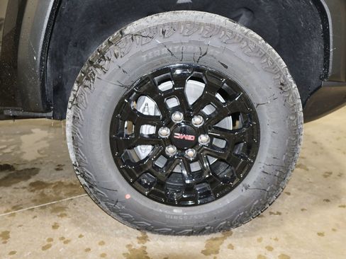 New 2026 GMC Canyon Elevation w/ Convenience Package image 28