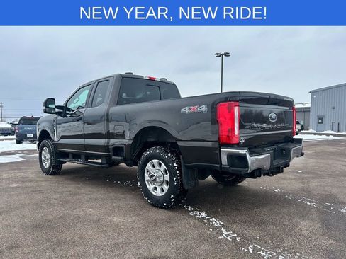 Certified 2024 Ford F350 XLT image 5