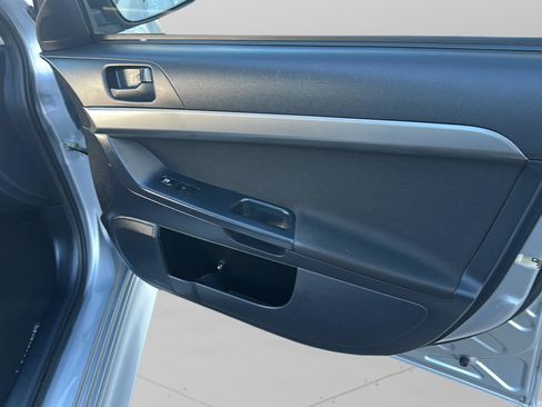 Used 2010 Mitsubishi Lancer ES FWD image 18