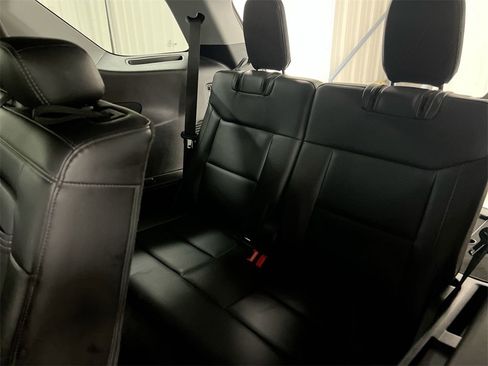 Used 2023 Ford Explorer XLT w/ Equipment Group 202A image 28