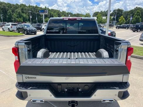 New 2026 Chevrolet Silverado 1500 High Country w/ High Country Premium Package RWD image 8