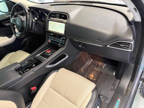Used 2020 Jaguar F-PACE R-Sport AWD/4WD image 29