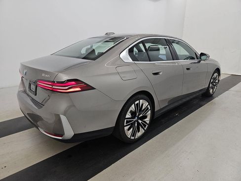 Certified 2026 BMW 530i image 4