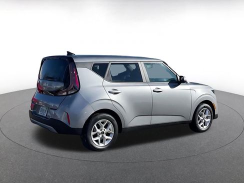Used 2025 Kia Soul LX w/ LX Technology Package image 15