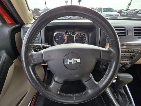 Used 2009 HUMMER H3T Luxury image 14