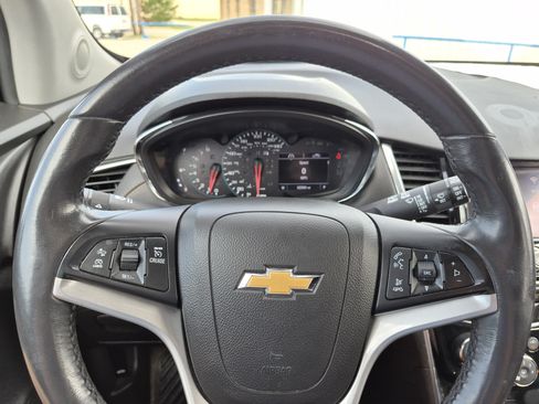 Used 2020 Chevrolet Trax Premier AWD/4WD image 20
