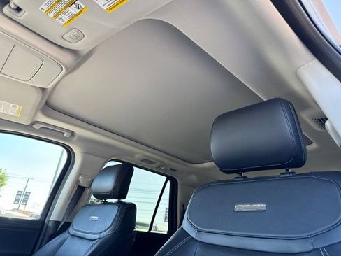 Used 2025 Ford Expedition Platinum AWD/4WD image 41