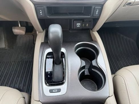 Used 2017 Honda Pilot EX-L image 8