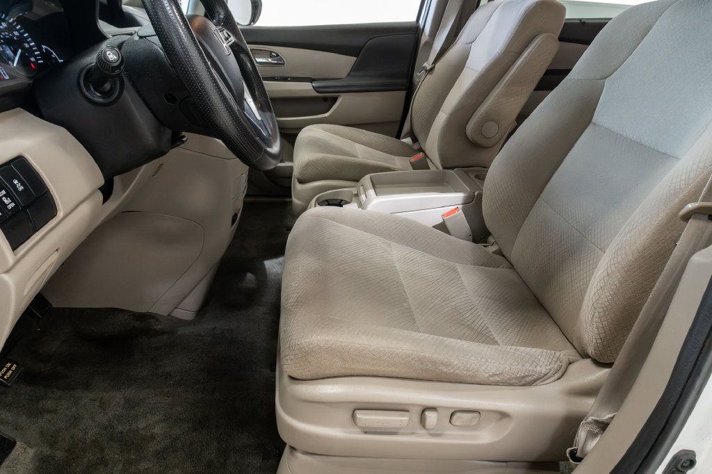 Used 2016 Honda Odyssey SE image 10
