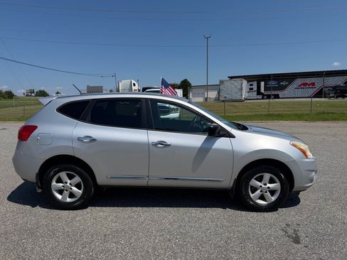 Used 2012 Nissan Rogue S w/ Special Edition Pkg FWD image 4