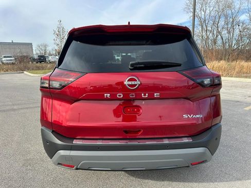 Used 2023 Nissan Rogue SV w/ SV Premium B Package image 4