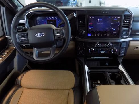 Used 2025 Ford F350 Lariat w/ Lariat Ultimate Package AWD/4WD image 16
