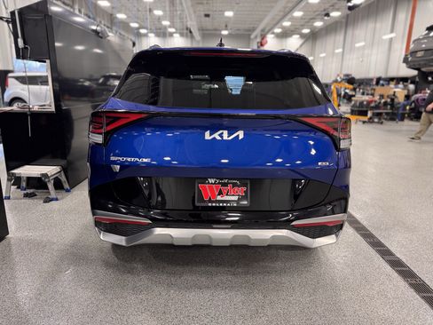 Certified 2025 Kia Sportage SX image 35