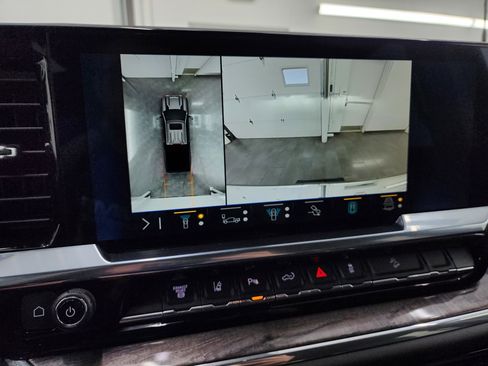 Used 2024 Chevrolet Silverado 2500 LTZ w/ LTZ Premium Package image 79