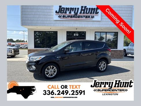 Used 2019 Ford Escape SE AWD/4WD image 1