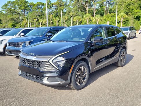 Used 2023 Kia Sportage LX AWD/4WD image 3