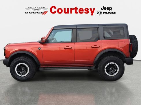 Used 2023 Ford Bronco Outer Banks w/ Sasquatch Package AWD/4WD image 6