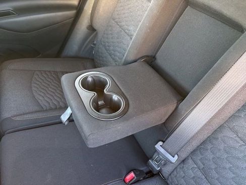 Used 2021 Chevrolet Equinox LT image 34