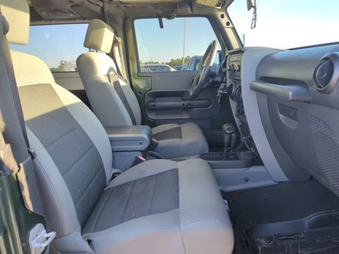 Used 2009 Jeep Wrangler X AWD/4WD image 21